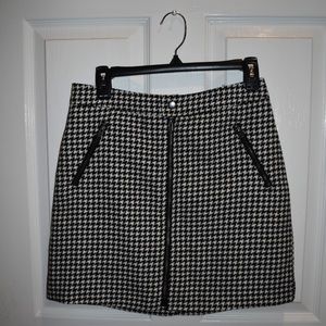 Hollister houndstooth skirt size Medium